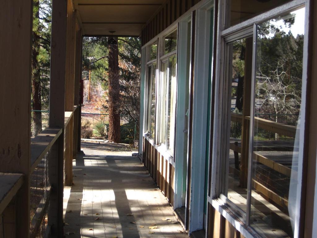 Big Bear Inn Біг-Бер-Лейк Екстер'єр фото